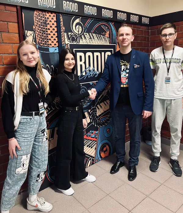 Radio „Głos Czwórki” solidarne z rówieśnikami z Ukrainy!